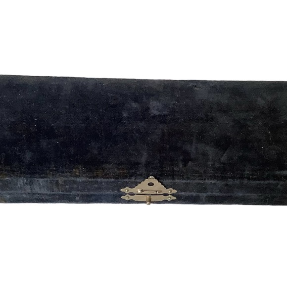 Vintage Aurora Borealis Three Strand Crystal Necklace in Original Case - Picture 4 of 7